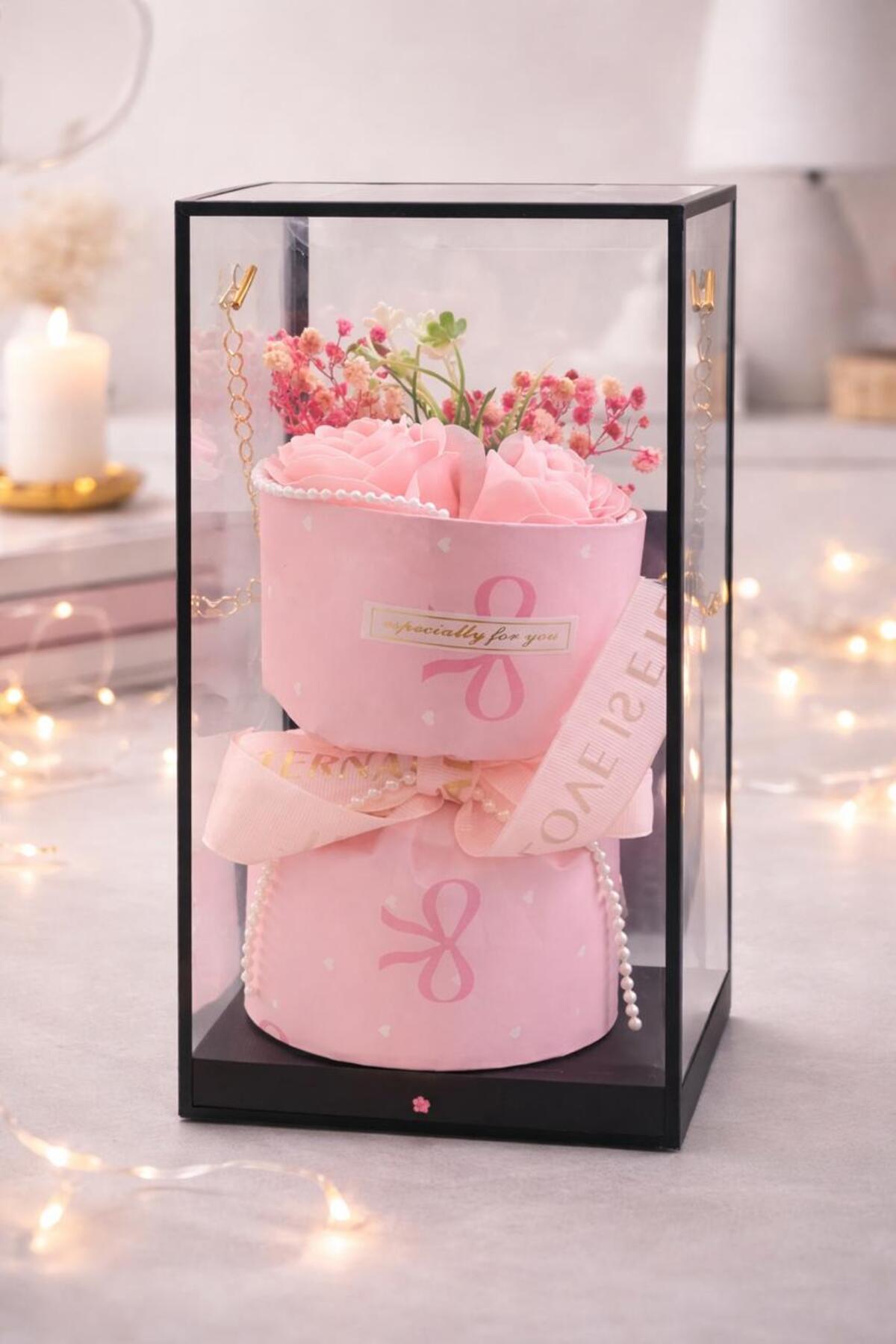 Buchet cu Trandafiri Artificiali, 23cm în Cutii Transparente din Plastic Diferite - Cadou Elegant